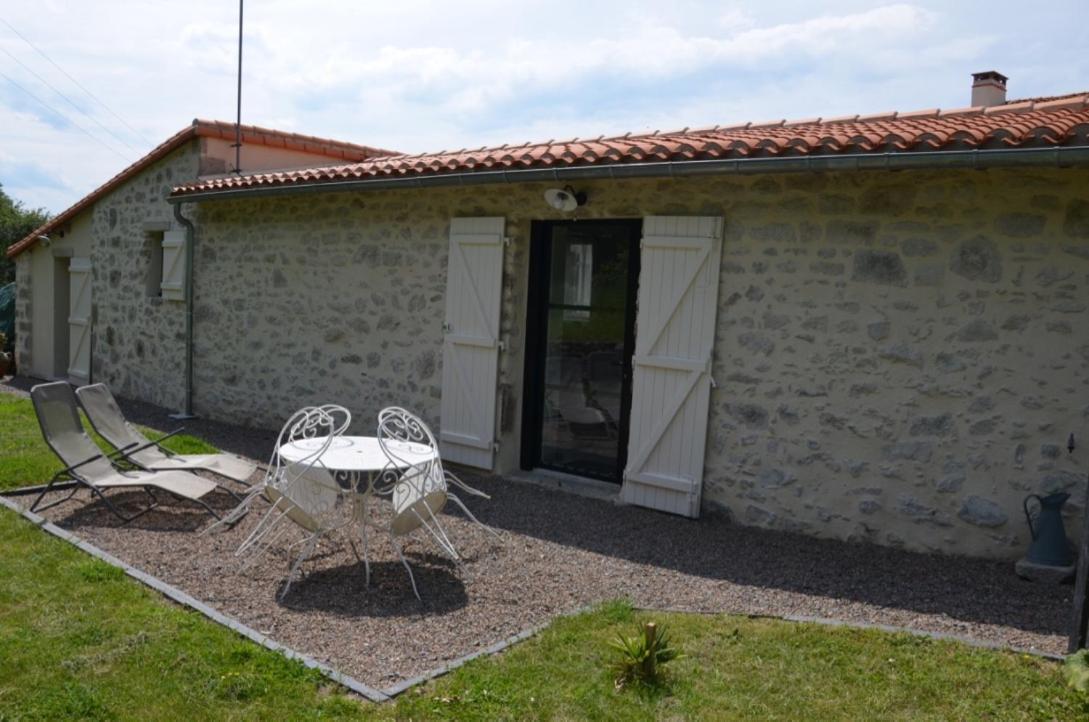 La Remise 4 Etoiles Villa Saint-Hilaire-de-Mortagne Bagian luar foto